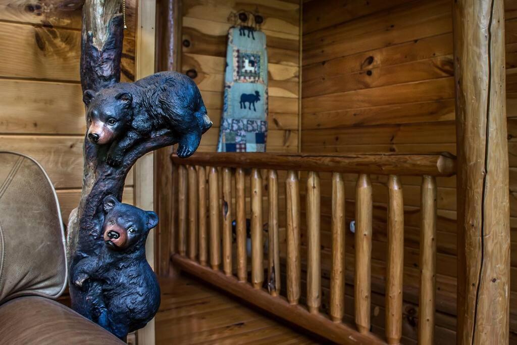 Holly Tree Hideaway - Semi Secluded Mtn Setting Vila Sevierville Exterior foto